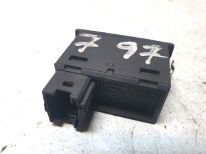 BMW 5 SERIES E39 (1995–2004) Sonstiger Schalter 61318352250 - 2