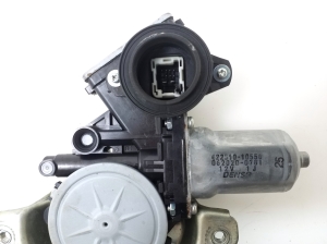 TOYOTA RAV 4 A3 (2005–2012) Priekšējo durvju logu pacēlājs un tā daļas - 2