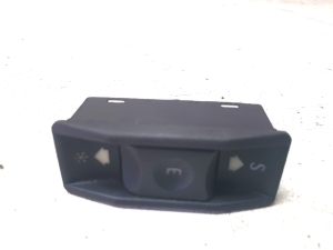 BMW 5 SERIES E34 (1988–1996) Sonstiger Schalter 8350352 - 3