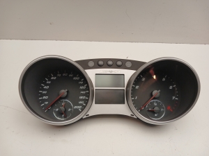 Instrument cluster - A1645406747