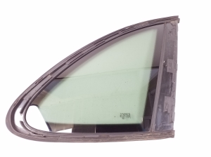 Rear quarter glass - 95884529804