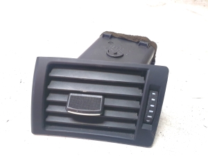 Dashboard air vent grilles - 8E0820901F