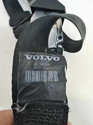 VOLVO V90 (2016–2026) Front seat belt P32131157 - 2