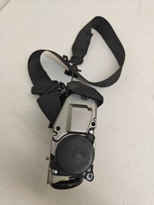 VOLVO V90 (2016–2026) Front seat belt P32131157 - 3