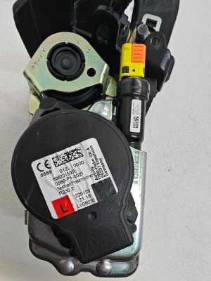 VOLVO V90 (2016–2026) Front seat belt P32131157 - 6