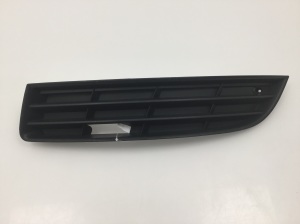 Priekšējā bampera apakšējā reste - 3C0853665