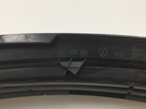 Volkswagen Passat B6 (2005–2010) Priekšējā bampera apakšējā reste 3C0853665 - 2
