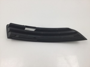 Volkswagen Passat B6 (2005–2010) Priekšējā bampera apakšējā reste 3C0853665 - 3