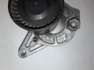  Generator tensioner 