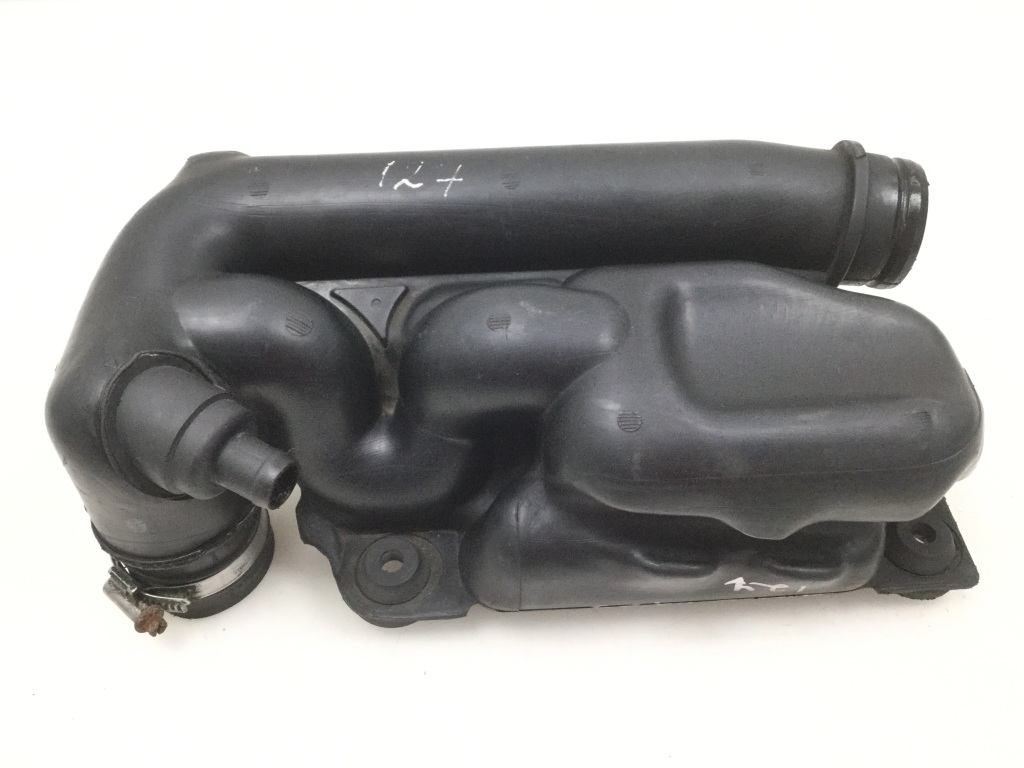 AUDI A2 8Z (1999-2005) Air supply hose pipe 036133354 21245704