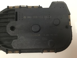 Volkswagen Passat B5 (1997–2005) Drosselklappe 06B133062B - 4