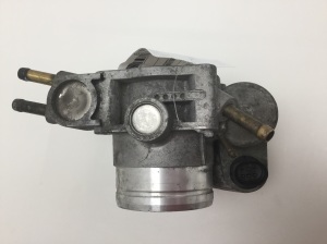 Volkswagen Passat B5 (1997–2005) Drosselklappe 06B133062L - 5