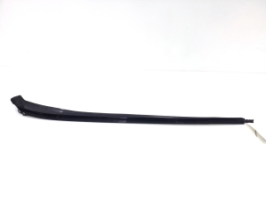   Windscreen strut outer 