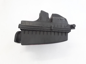 VOLVO XC70 (2007–2016) Luftfiltergehäuse 30748207 - 2
