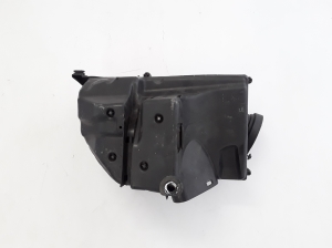 VOLVO XC70 (2007–2016) Luftfiltergehäuse 30748207 - 3