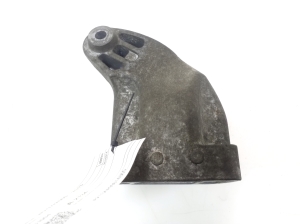 Mercedes Benz E-Class W207 (2009–2017) Engine bracket A6422231004 - 3