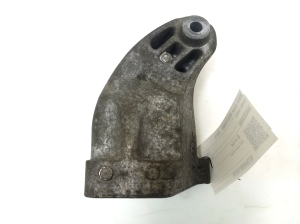 Mercedes Benz E-Class W207 (2009–2017) Engine bracket A6422230604 - 3