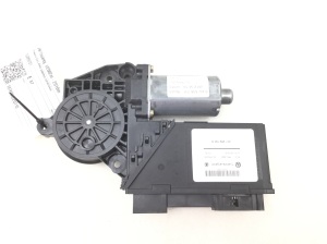 Fensterhebermotor vorne - 7L0959701