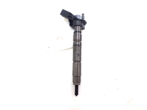  Fuel injector 