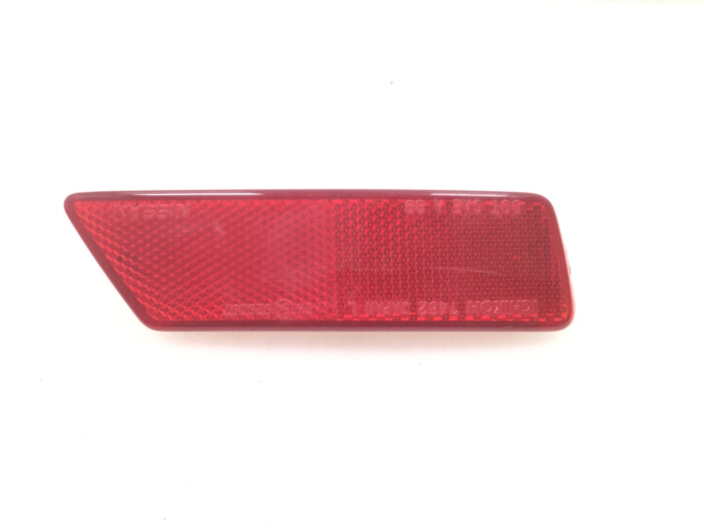NISSAN X-Trail T30 (2001–2007) Rückstrahler Stoßstange hinten ICHIKOH 7482 NISSAN X-Trail T30 (2001–2007) Rückstrahler Stoßstange hinten ICHIKOH 7482