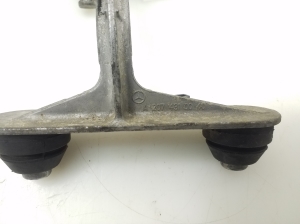 Mercedes Benz E-Class W207 (2009–2017) Halterung ABS Steuergerät A2074310040 - 2