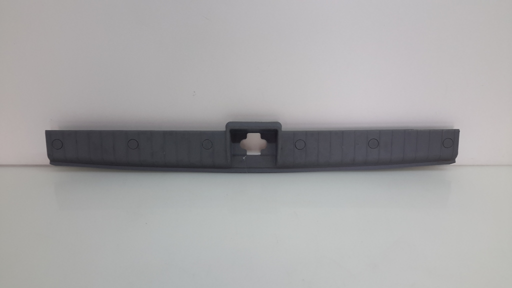 Mercedes Benz ML-Class 163 (1998–2005) Rear panel interior trim A1636940033 Mercedes Benz ML-Class 163 (1998–2005) Rear panel interior trim A1636940033