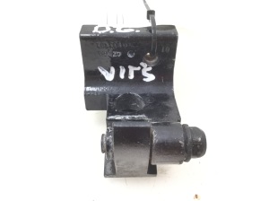 Volkswagen Touareg I (2002–2010) Rear side door upper hinge 7L0833402 - 2