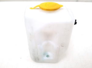 Opel Corsa C (2000–2006) Front washer fluid reservoir - 3