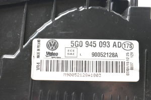Volkswagen Golf VII (2012–2026) Tagatuli tagaluugil 5G0945093AD - 5