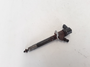  Fuel injector 